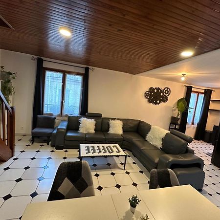 Agreable Appartement Dans Une Maison แซงต์-เดอนี ภายนอก รูปภาพ